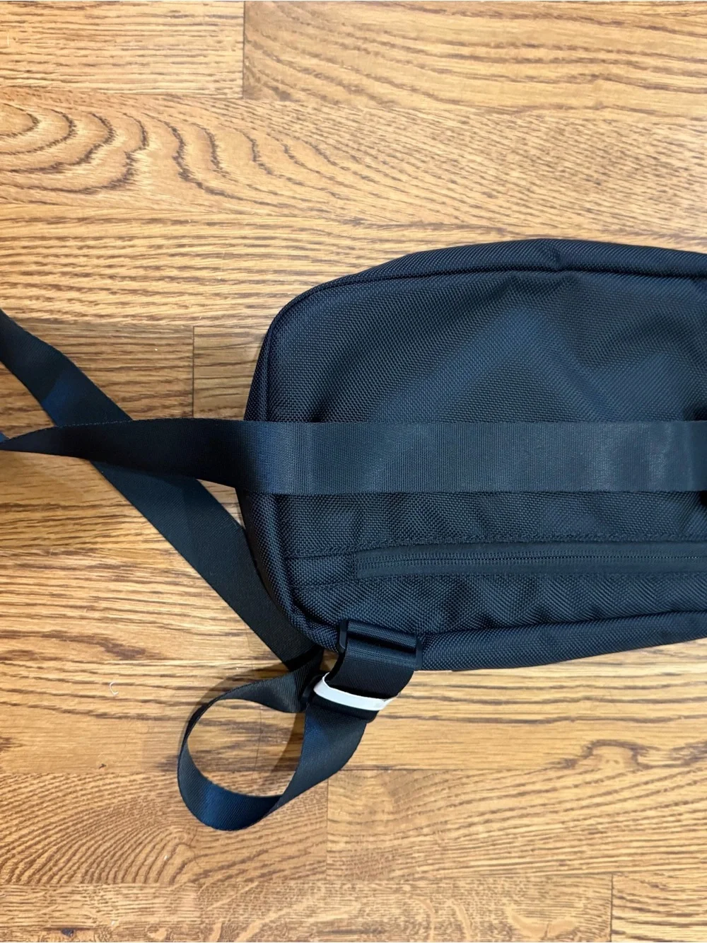 Black Men's Crossbody Messenger Bag - Sleek Everyday Sling